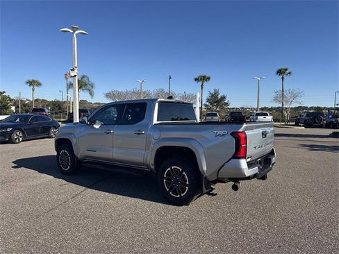 Used 2024 Toyota Tacoma TRD Sport image 6
