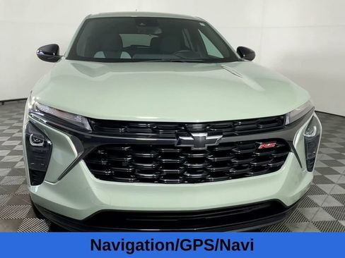 Used 2024 Chevrolet Trax RS w/ Driver Confidence Package FWD image 5