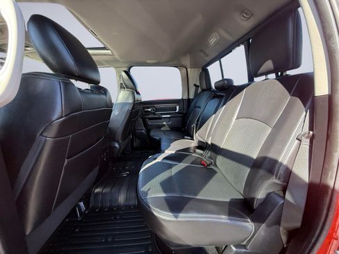 Used 2015 RAM 1500 Laramie w/ Convenience Group AWD/4WD image 16