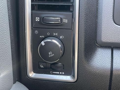 Used 2019 RAM 1500 Classic Warlock AWD/4WD image 17