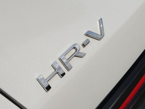 Used 2024 Honda HR-V Sport image 18