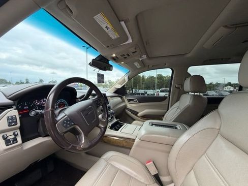 Used 2017 GMC Yukon XL Denali w/ Open Road Package AWD/4WD image 18