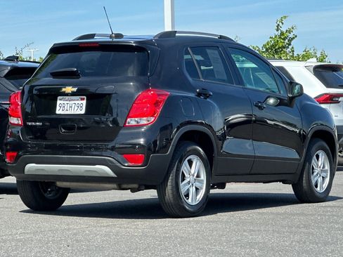 Used 2022 Chevrolet Trax LT w/ Driver Confidence Package AWD/4WD image 4