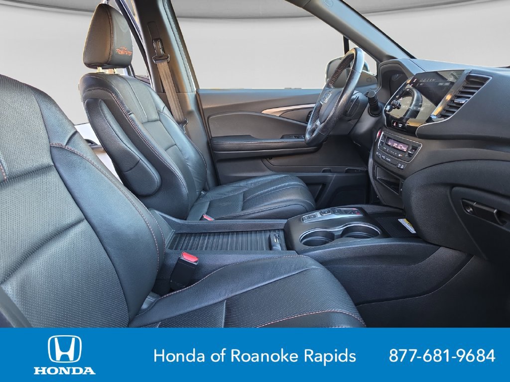 Certified 2023 Honda Passport TrailSport image 17