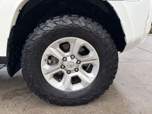 Used 2021 Toyota 4Runner SR5 Premium AWD/4WD image 12