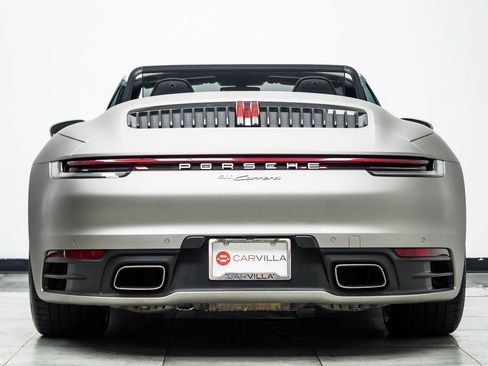 Used 2022 Porsche 911 Carrera w/ Premium Package RWD image 16