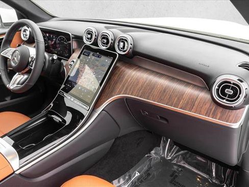 New 2026 Mercedes-Benz GLC 300 4MATIC image 26