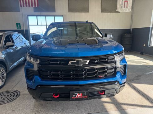 Used 2024 Chevrolet Silverado 1500 LT Trail Boss w/ LT Trail Boss Premium Package image 2