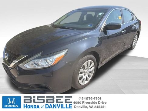 Used 2017 Nissan Altima 2.5 S FWD image 1