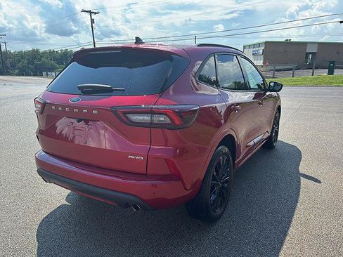 Certified 2023 Ford Escape ST-Line Elite w/ Premium Technology Package AWD/4WD image 4