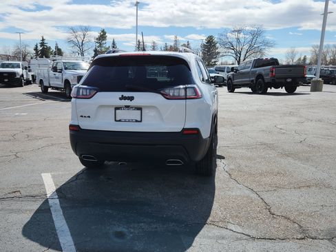 Used 2019 Jeep Cherokee Altitude image 11