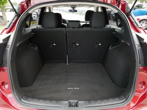 Used 2023 Nissan Kicks SV FWD image 18
