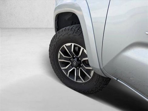 Used 2023 Toyota Tacoma TRD Sport image 10