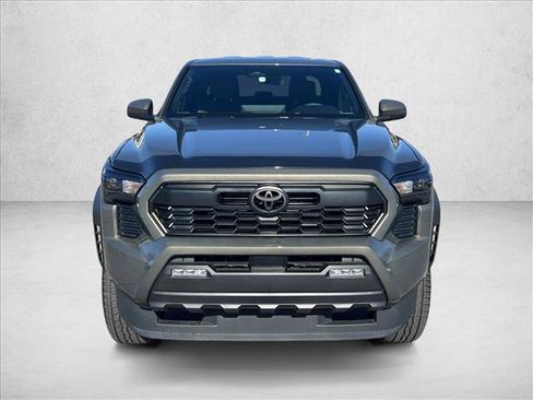 Certified 2025 Toyota Tacoma TRD Off-Road image 2