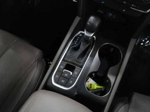 Used 2019 Hyundai Santa Fe Limited image 17