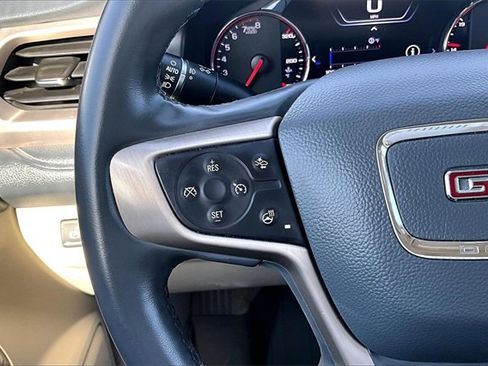 Used 2023 GMC Acadia Denali w/ Denali Technology Package image 13