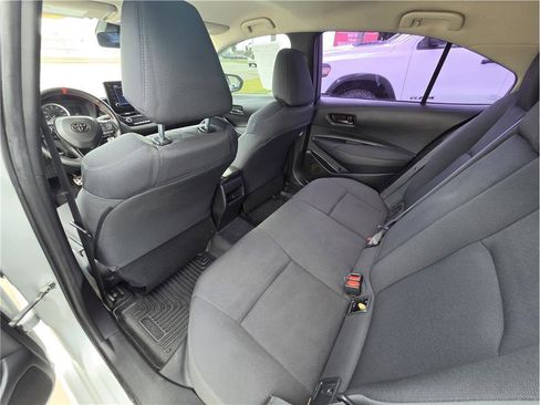 Used 2022 Toyota Corolla LE FWD image 9