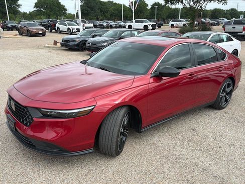 Used 2025 Honda Accord Sport image 7