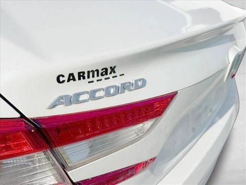 Used 2018 Honda Accord LX image 11