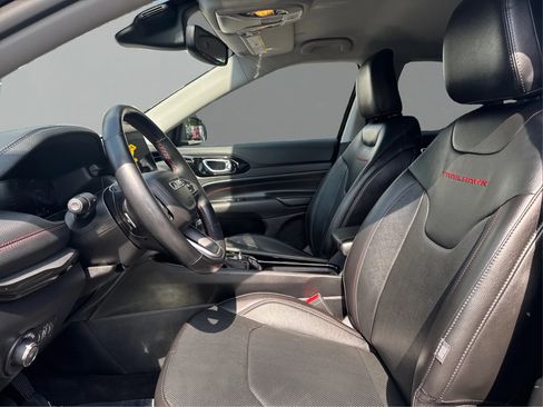 Used 2022 Jeep Compass Trailhawk w/ Trailhawk Elite Group AWD/4WD image 9