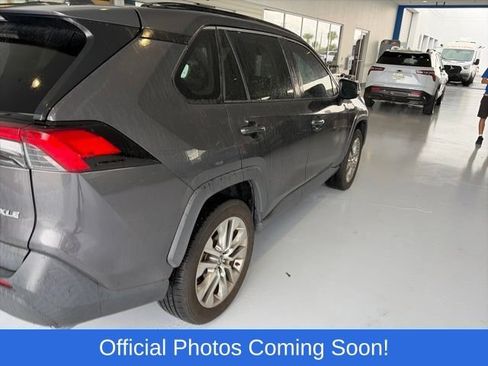 Used 2021 Toyota RAV4 XLE Premium FWD image 4
