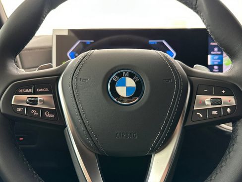 New 2026 BMW X5 xDrive50e w/ Parking Assistance Package AWD/4WD image 17