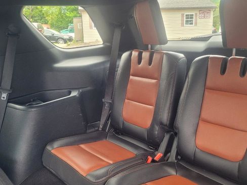 Used 2019 Ford Explorer XLT w/ Equipment Group 202A AWD/4WD image 37