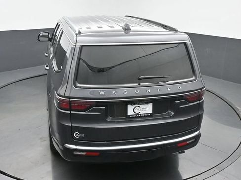 Used 2025 Jeep Wagoneer 4WD image 41