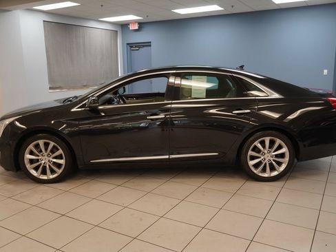 Used 2013 Cadillac XTS Premium AWD/4WD image 2