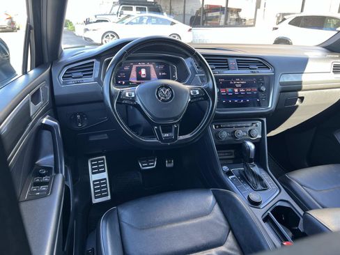 Used 2021 Volkswagen Tiguan SEL Premium R-Line image 7