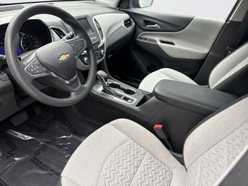 Used 2022 Chevrolet Equinox LS w/ LS Convenience Package image 10
