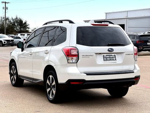 Used 2018 Subaru Forester 2.5i w/ Alloy Wheel Package image 6