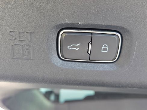 Used 2025 Ford Expedition Active AWD/4WD image 14