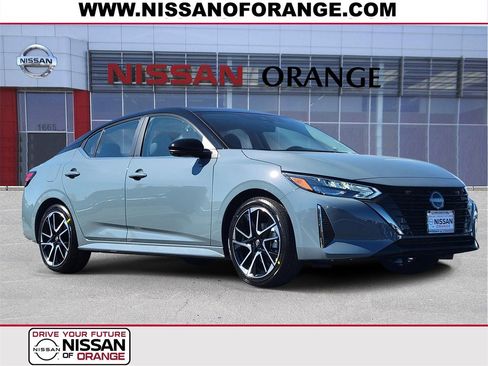 New 2025 Nissan Sentra SR w/ SR Premium Package image 1