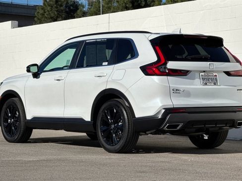 Certified 2023 Honda CR-V Sport Touring image 3