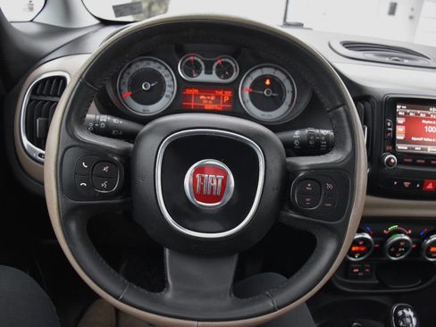 Used 2014 FIAT 500L Lounge image 18