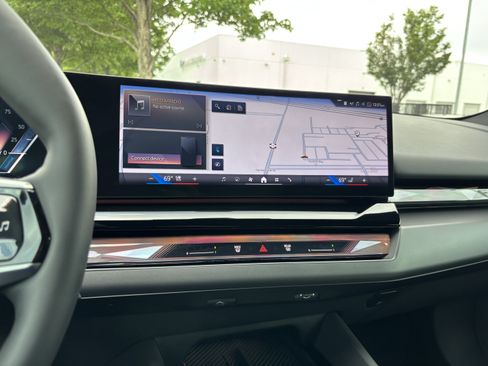 Certified 2024 BMW i5 eDrive40i w/ Convenience Package RWD image 31