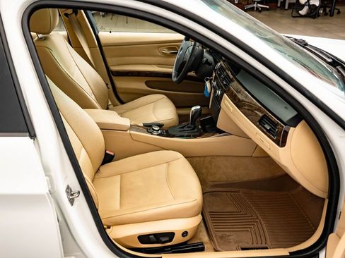 Used 2010 BMW 328i Sedan RWD image 23