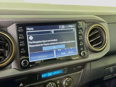 Used 2023 Toyota Tacoma TRD Off-Road image 17