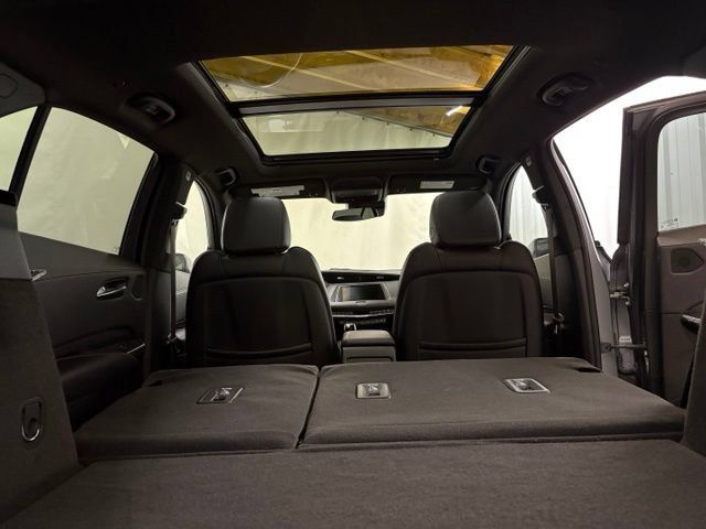 Used 2023 Cadillac XT4 Sport w/ Sun And Sound Package AWD/4WD image 18