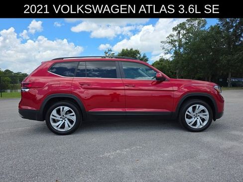 Used 2021 Volkswagen Atlas SE w/ Panoramic Sunroof Package FWD image 2
