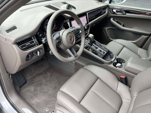 New 2026 Porsche Macan S image 4
