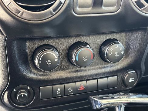 Used 2016 Jeep Wrangler Sport w/ Quick Order Package 24S AWD/4WD image 13