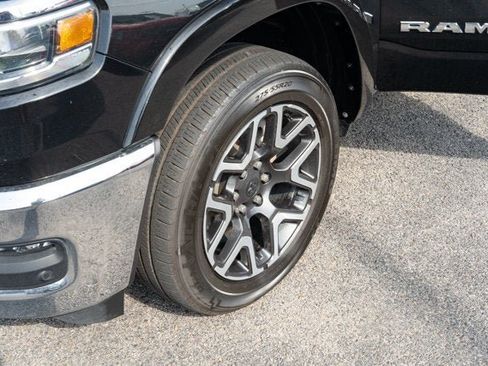 Used 2025 RAM 1500 Laramie AWD/4WD image 11