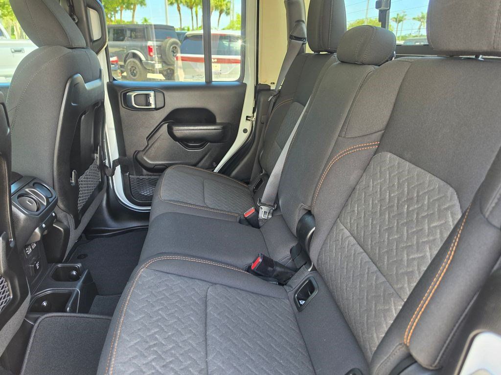 Used 2026 Jeep Gladiator Mojave AWD/4WD image 29