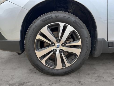 Used 2019 Subaru Outback 2.5i Limited w/ Popular Package #2 AWD/4WD image 9
