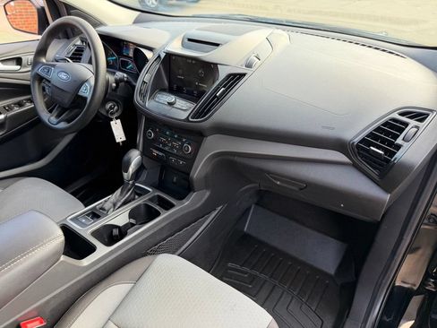 Used 2018 Ford Escape SE w/ SE Sync 3 Package AWD/4WD image 13