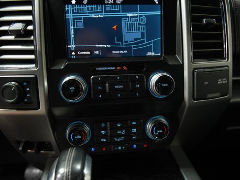 Used 2019 Ford F150 Platinum image 36