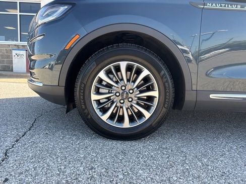 Certified 2022 Lincoln Nautilus AWD w/ Premium Package image 42