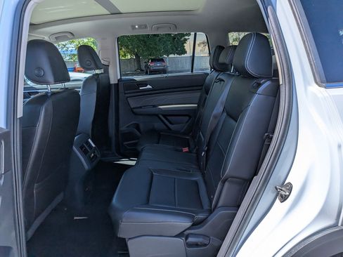 Used 2021 Volkswagen Atlas SEL R-Line AWD/4WD image 29